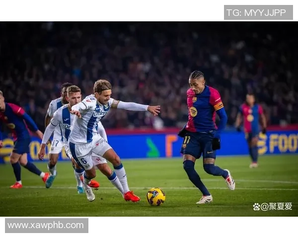 西甲激战巴萨以4-0大胜巴黎圣日耳曼乌龙球成比赛转折点解析