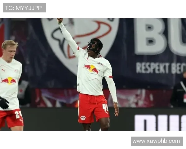 英超精彩对决：里昂与莱比锡战成平局乌龙球引发全场热潮