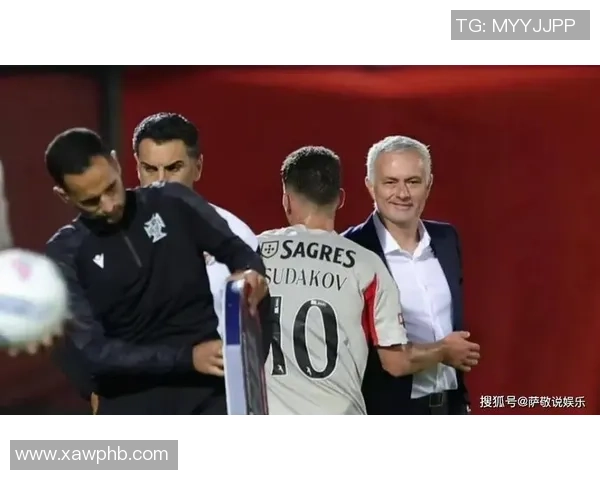 热刺友谊赛逆转本菲卡帽子戏法引争议判罚全场沸腾