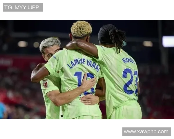 西甲激战：多特蒙德大胜尤文图斯乌龙球引发争议判罚全场沸腾