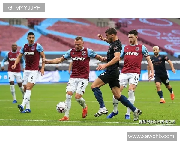 足总杯激战那不勒斯与本菲卡鏖战成平局乌龙球瞬间引发全场热烈反响